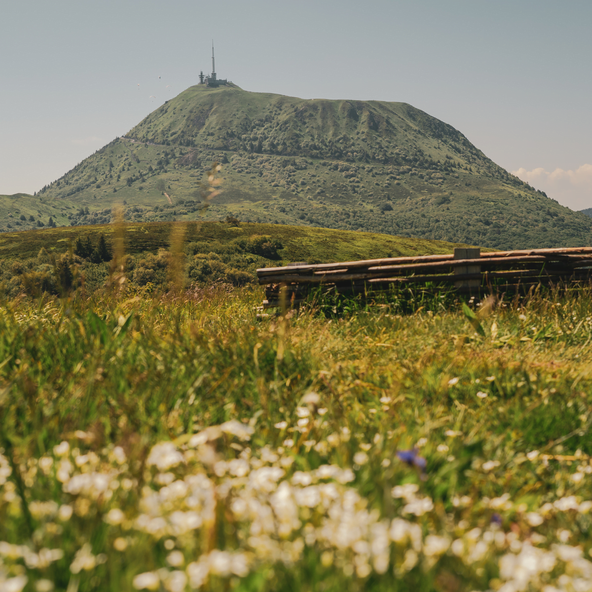 Le Puy de Dôme : une montagne chargée d’histoire et de nature